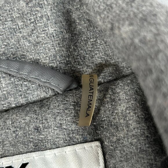 Gently Loved DKNY Women's Size 0 Double-Breasted gray Peacoat Zip Pockets READ - Picture 3 of 16